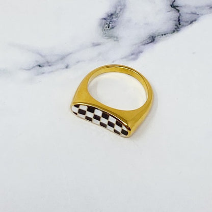 Checkered Oblong Ring