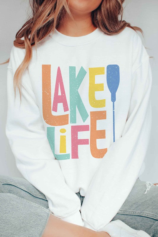 LAKE LIFE GRAPHIC SWEATSHIRT