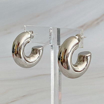 Polished Hollow Daily Hoop Earrings