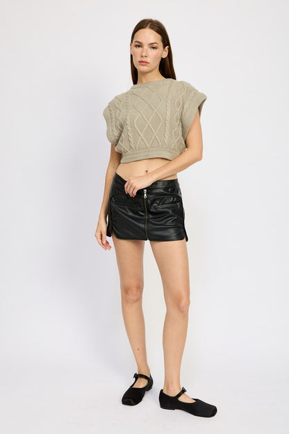 CABLE KNIT CROP VEST TOP