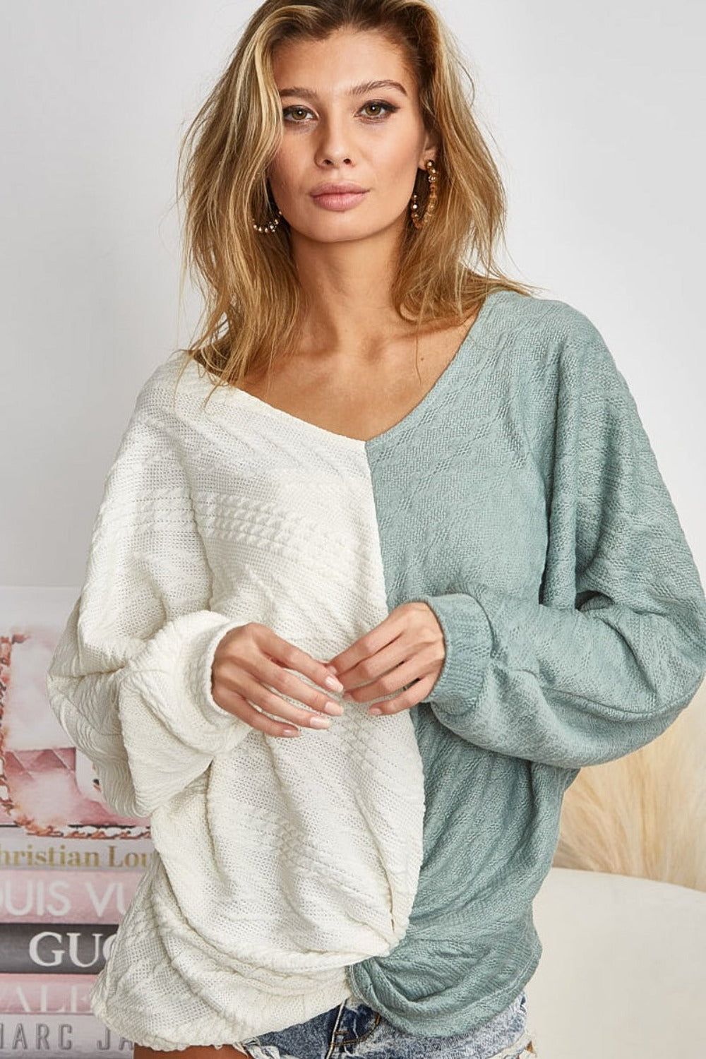 BiBi Twist Front Contrast Cable Knit Top – Trendy Women's Fall Sweater with Boho Style and Chic Knit Details