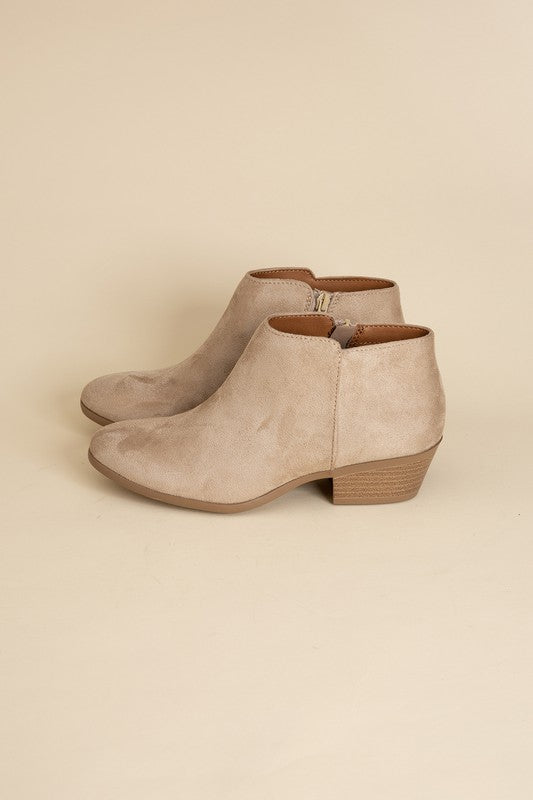 Mug Ankle Boots