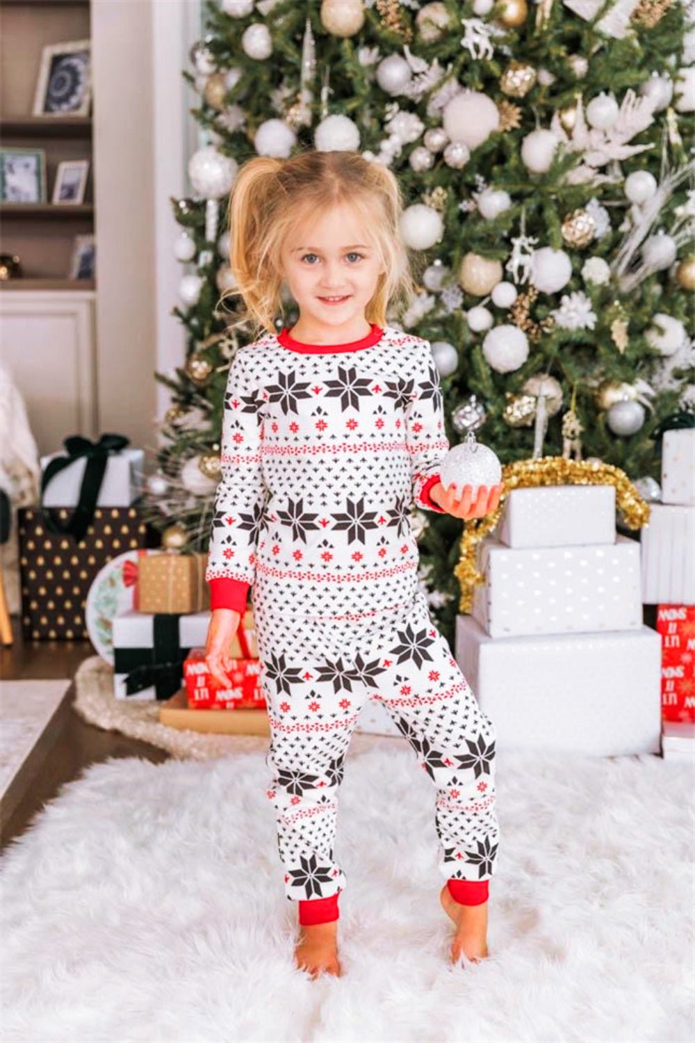 Snowflake Pattern Top and Pants Set - Vivelamode Boutique