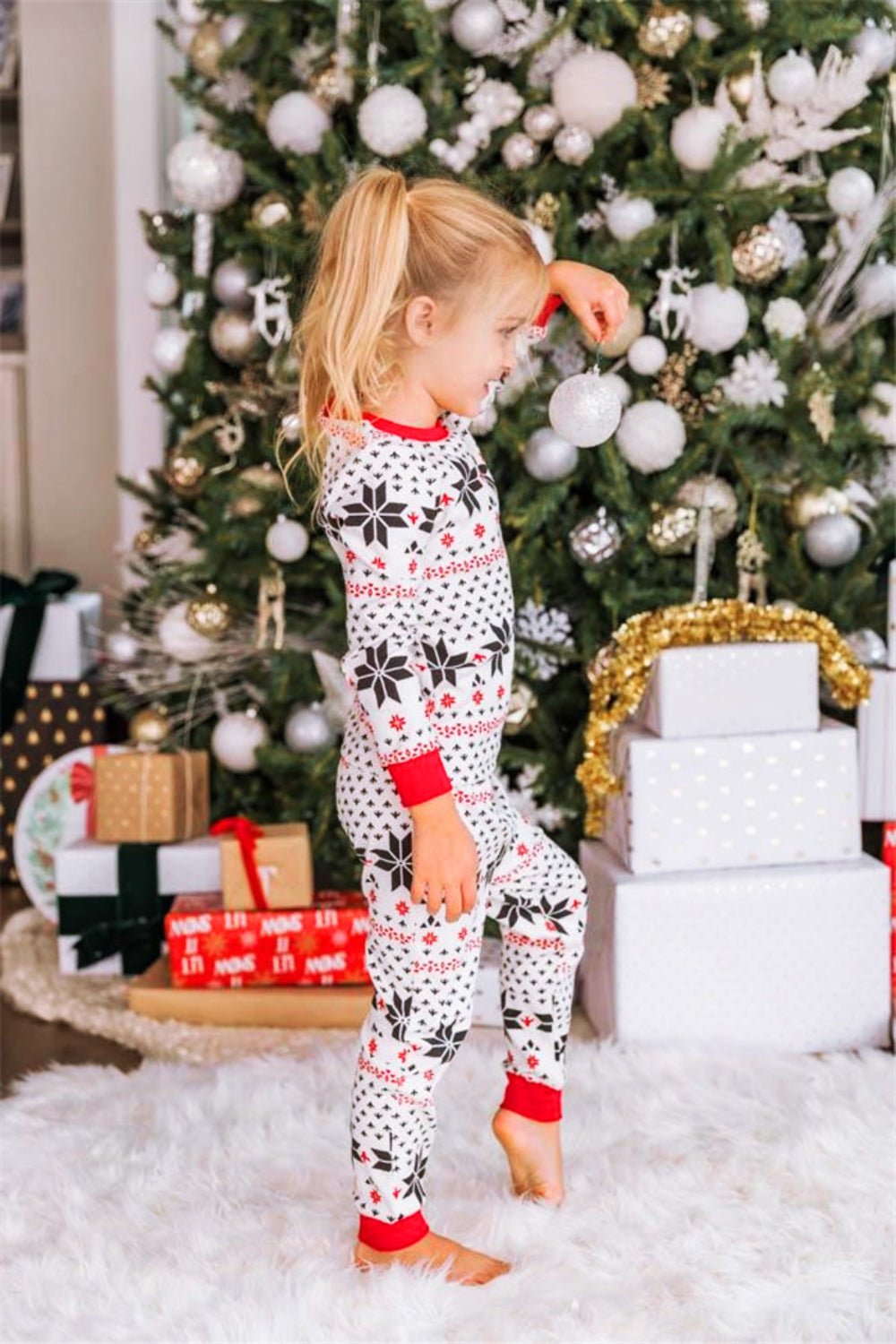 Snowflake Pattern Top and Pants Set - Vivelamode Boutique