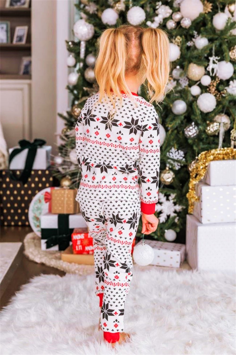 Snowflake Pattern Top and Pants Set - Vivelamode Boutique